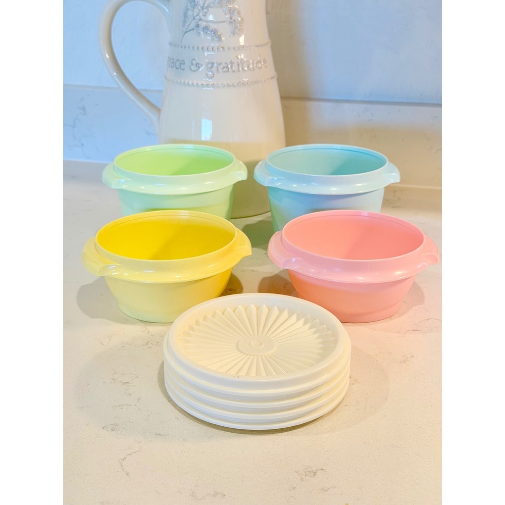 Tupperware Pastel Bell Tumbler Bowls with Sunburst Lids Set of 4 Retro - Picture 2 of 3